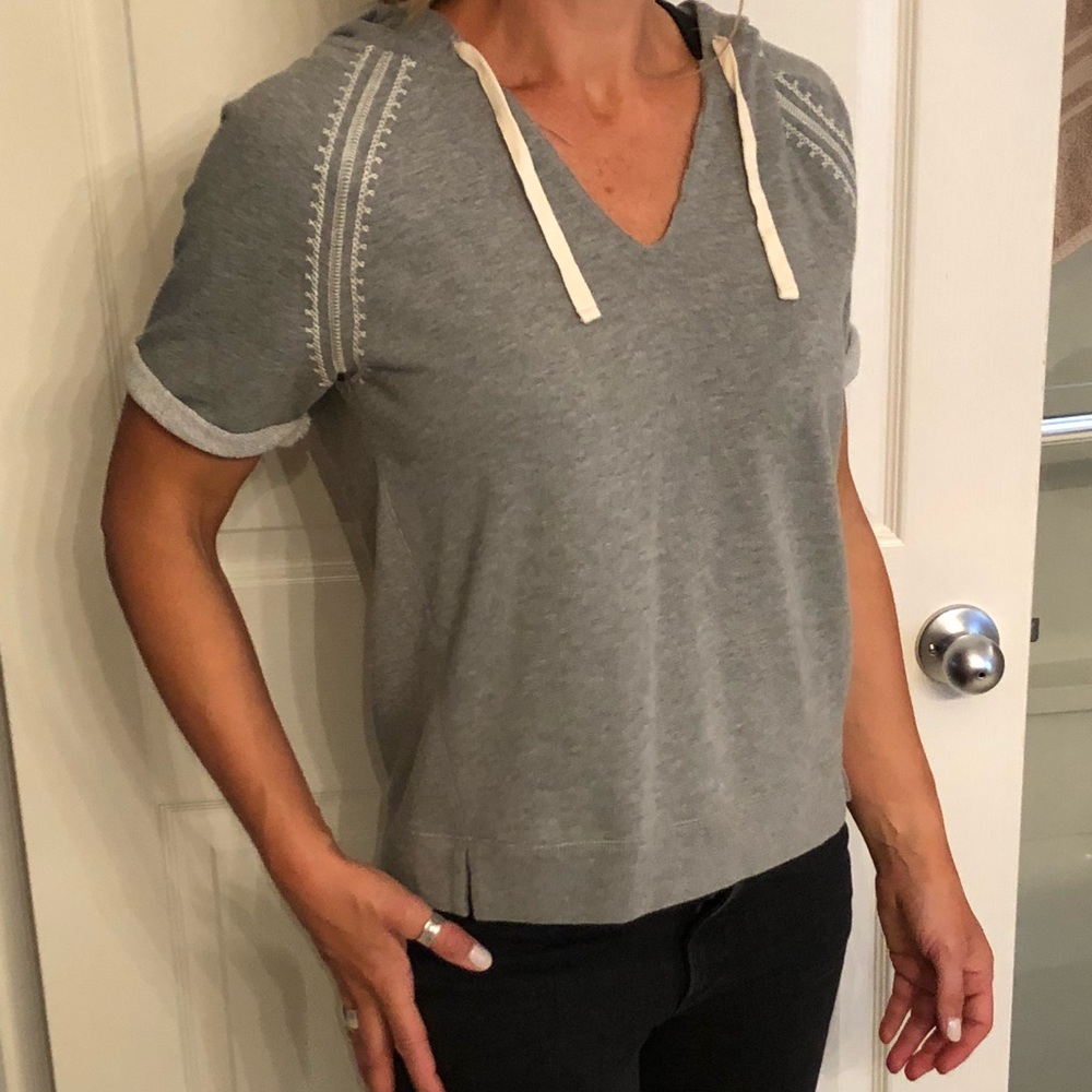 💜GAP hooded short sleeved sweatshirt